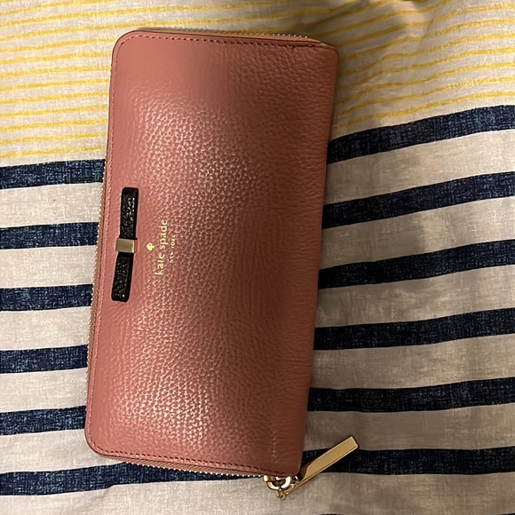 Kate spade purse with matching wallet - Picture 3 of 6